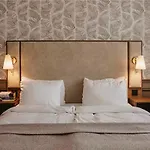 Amanda Hotel