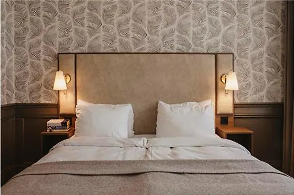 Amanda Hotel