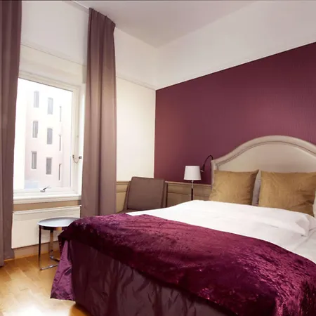 Hotell Amanda 4*